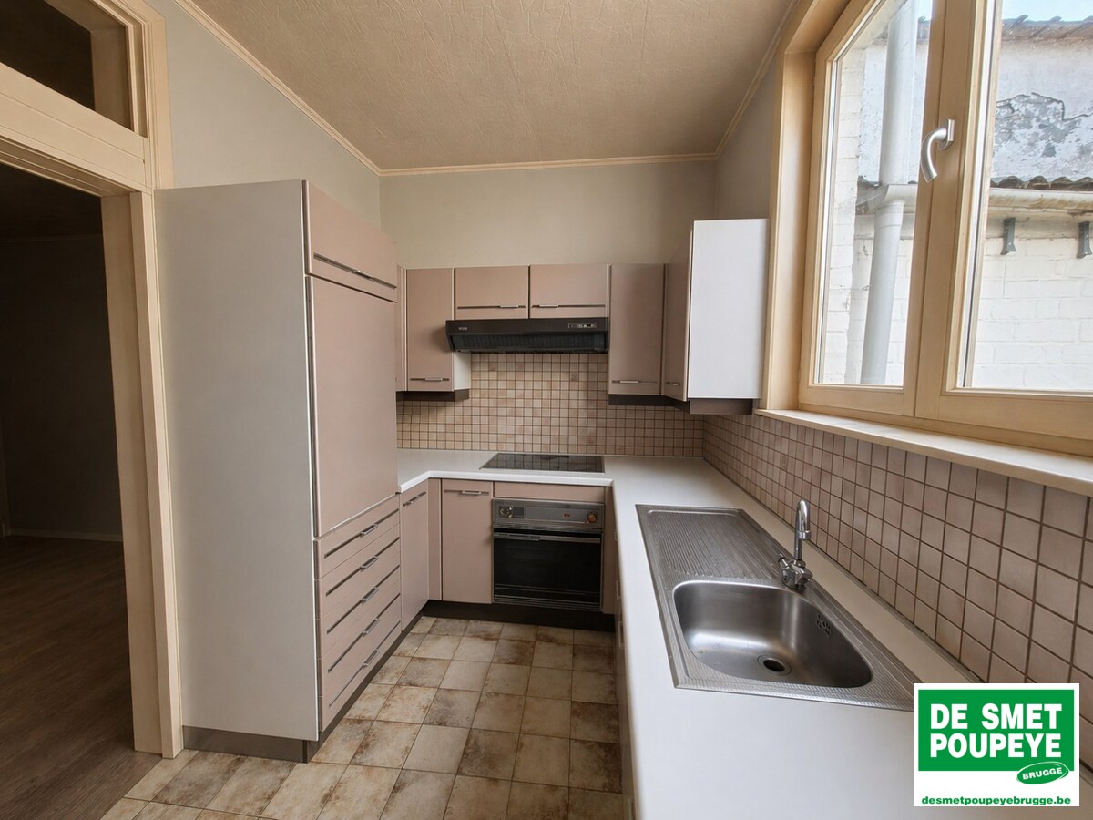 Op te frissen rijwoning 