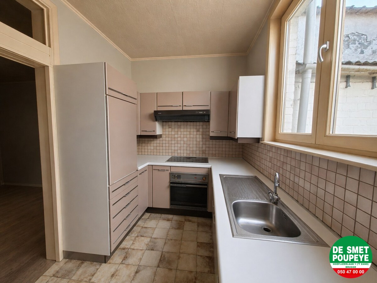 Op te frissen rijwoning 