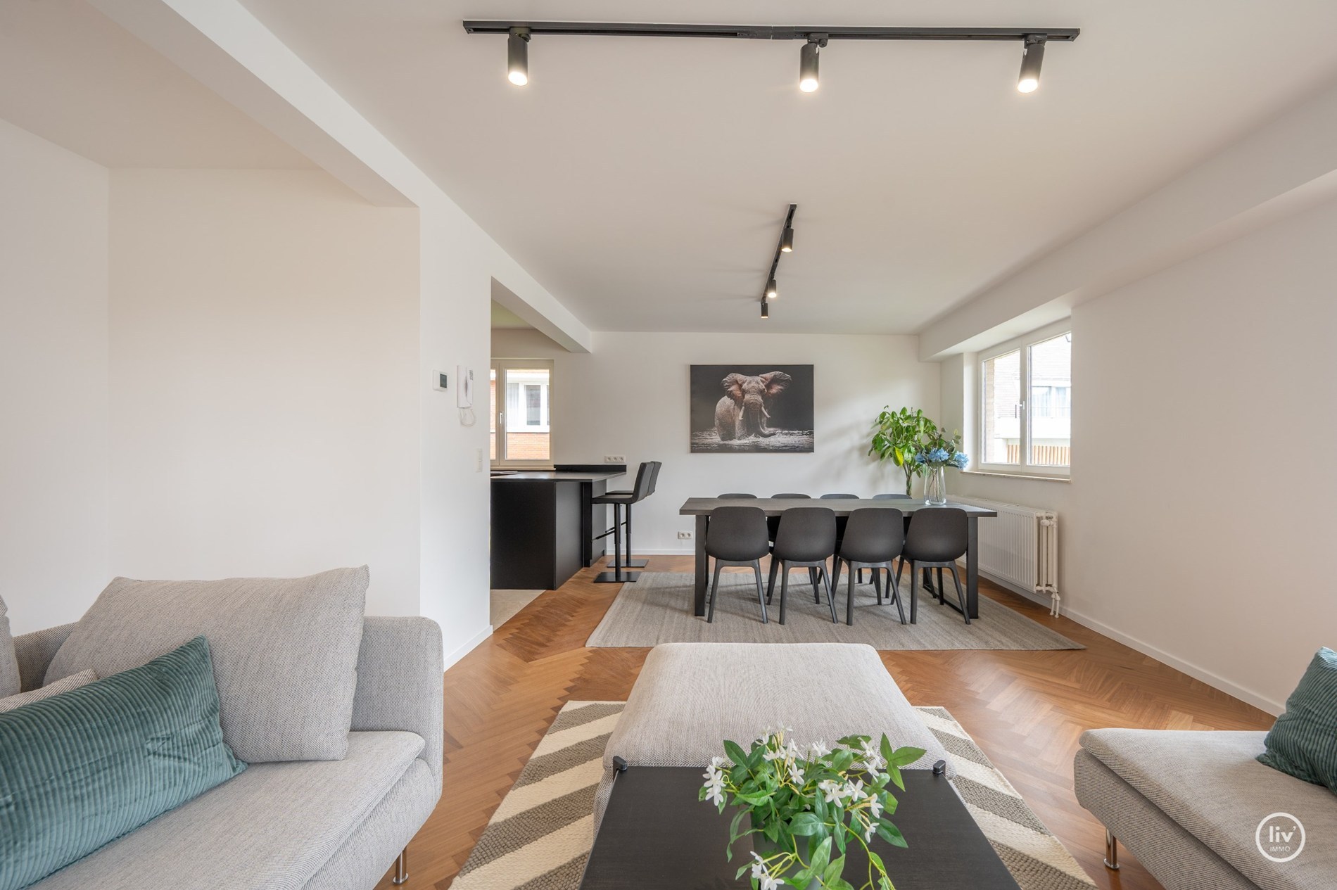 Appartement élégamment rénové avec 3 chambres dans un emplacement de premier choix à Duinbergen - à seulement 100 mètres de la digue! 
