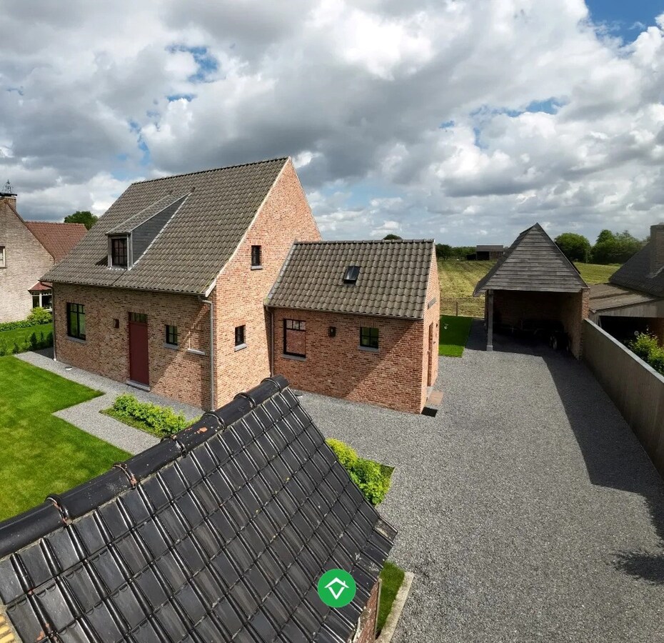 Alleenstaande nieuwbouwwoning te Aartrijke 