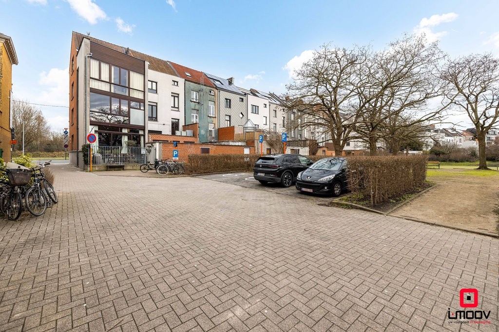 Bel-étage woning met 5 slaapkamers in Gent 