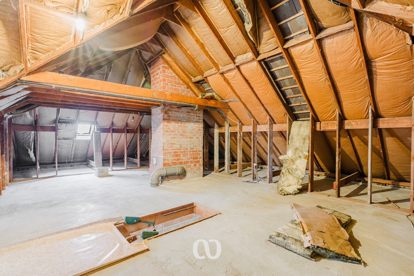 Zeer ruime woning met uitbreidingsmogelijkheden in rustige woonwijk te Kruisem 