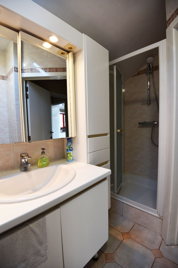 HOB met 3 slaapkamers, garage en tuin te Adegem 