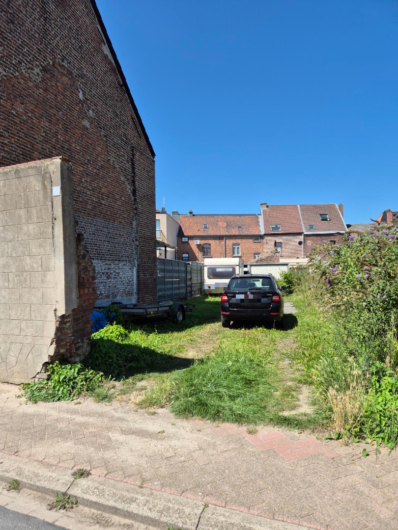 Bouwgrond/Projectgrond voor gesloten bebouwing in het centrum van Merchtem 