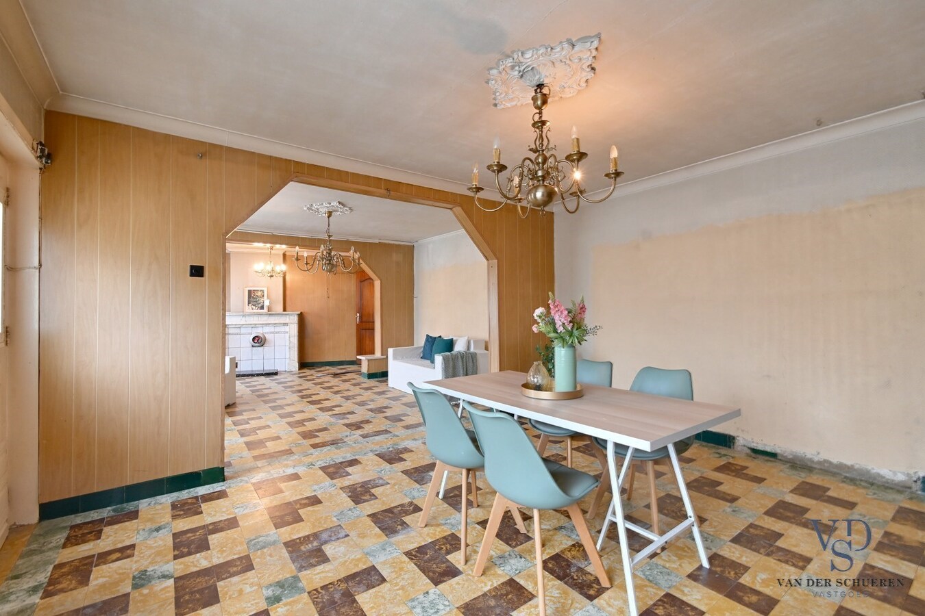 Woning met belendend perceel weiland 