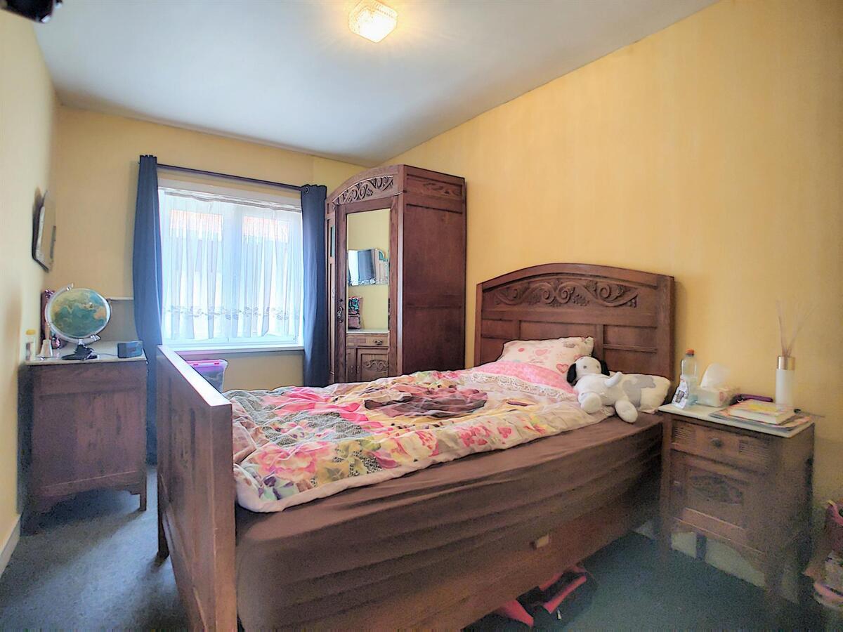 Ruime gezinswoning met tuin - Heist 