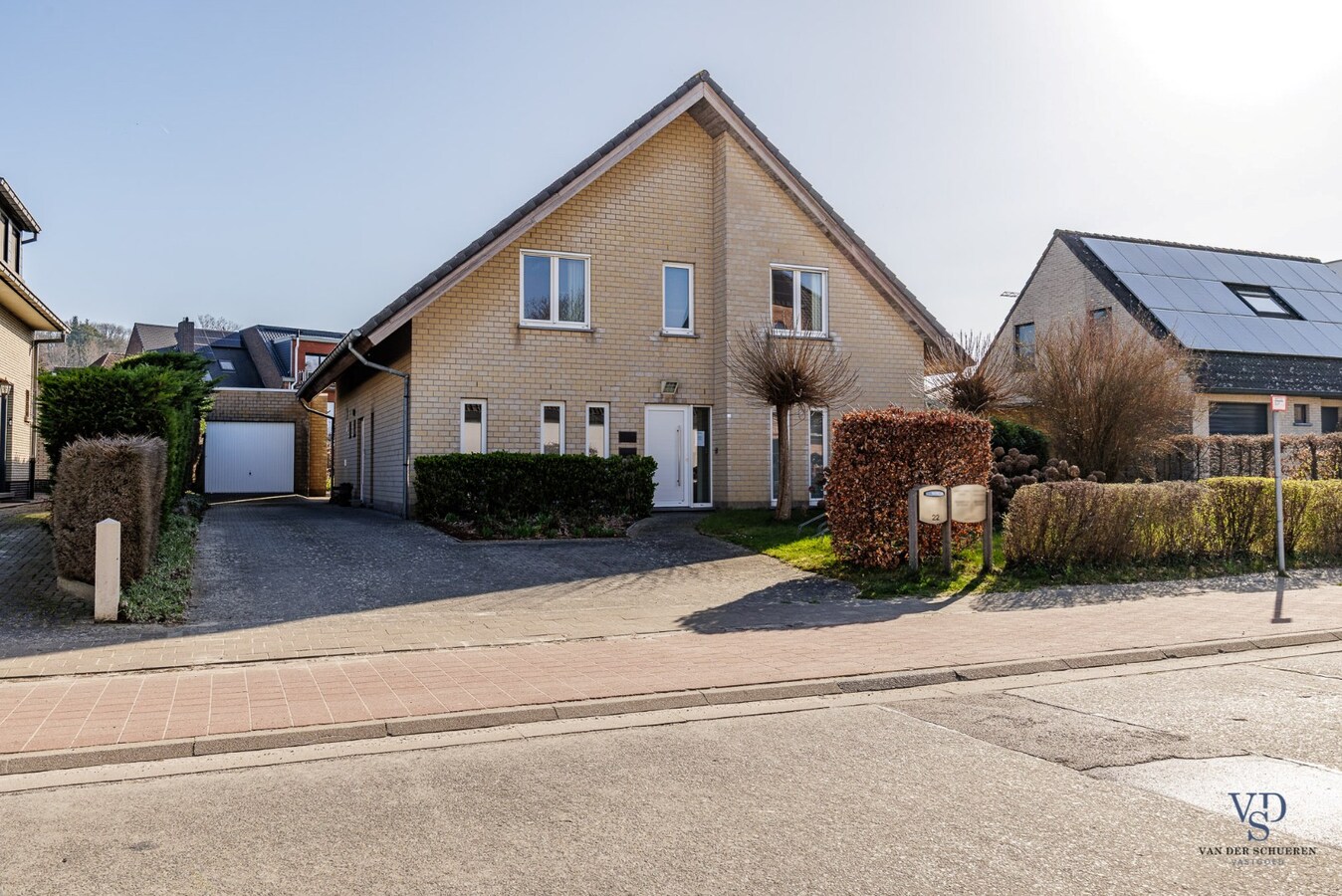 Tijdloze villa met praktijkruimtes 