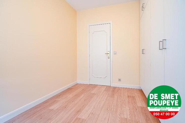 Zonnig hoekappartement nabij het station. 