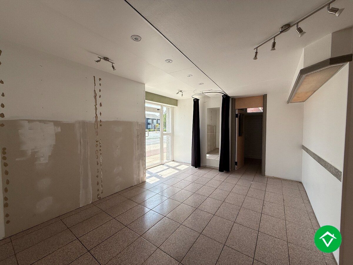 Handelspand met woonst te Roeselare 