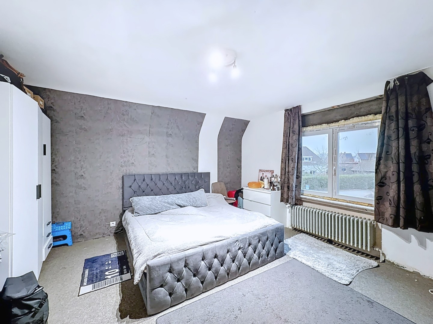 Statige villa met 4 slaapkamers en bureau 