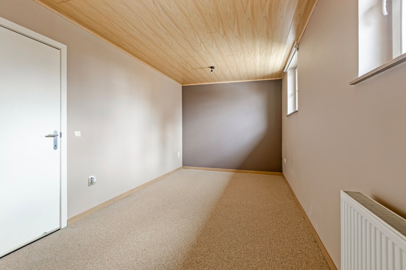 Instapklare gezinswoning met 3 slpk. in doodlopende straat te Kleine-Brogel 