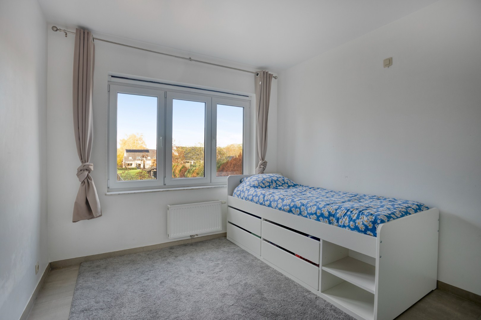 Instapklaar appartement met 2-3 slpk. en ruime tuin in Geel 