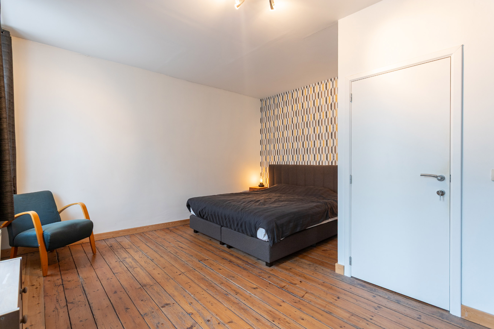 Instapklare woning (EPC B) met 3 slpk, 2 badk en terras te Halle (nabij station) 