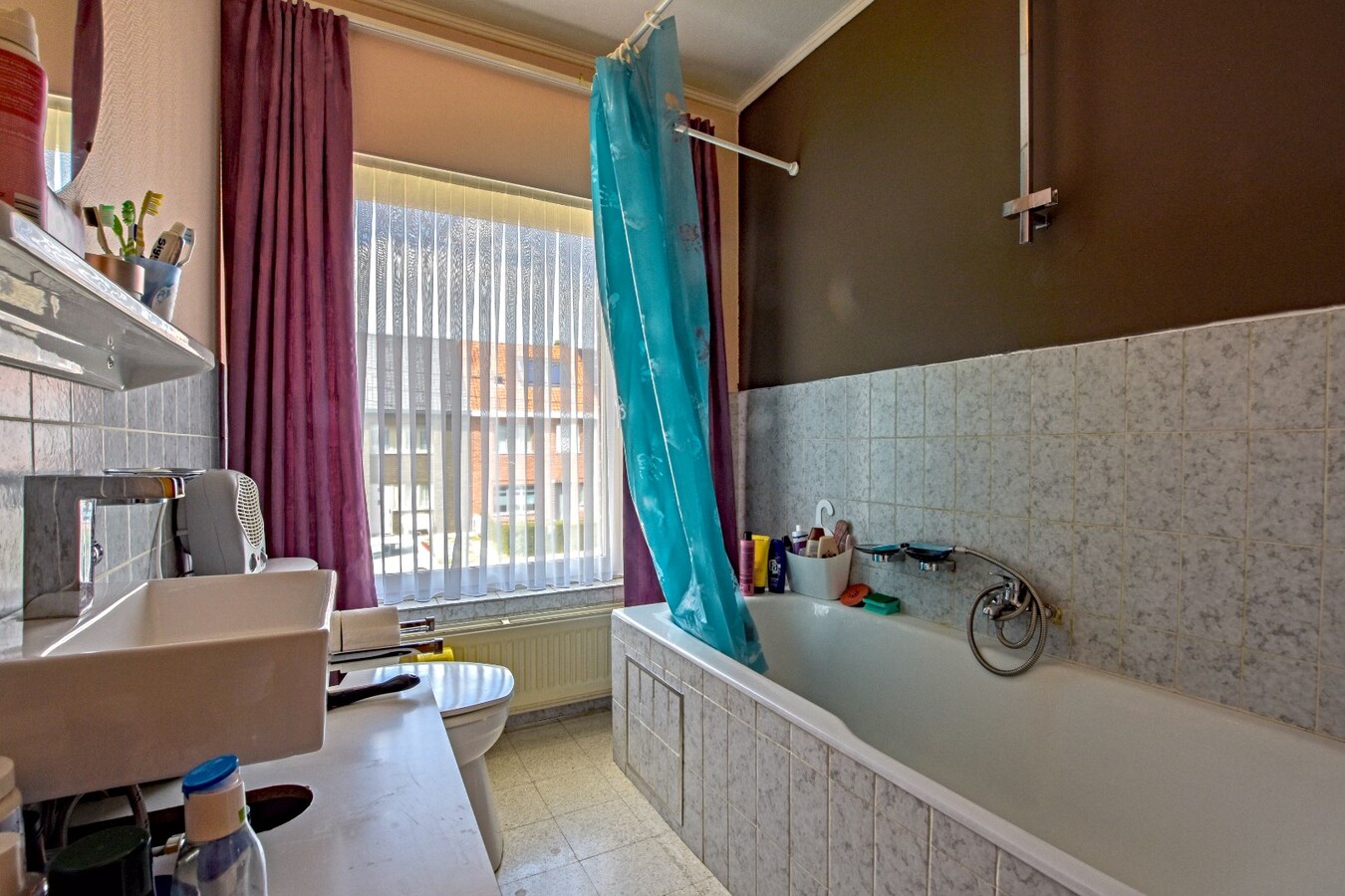 Ruime gezinswoning met 3 slaapkamers en garage te Langemark 