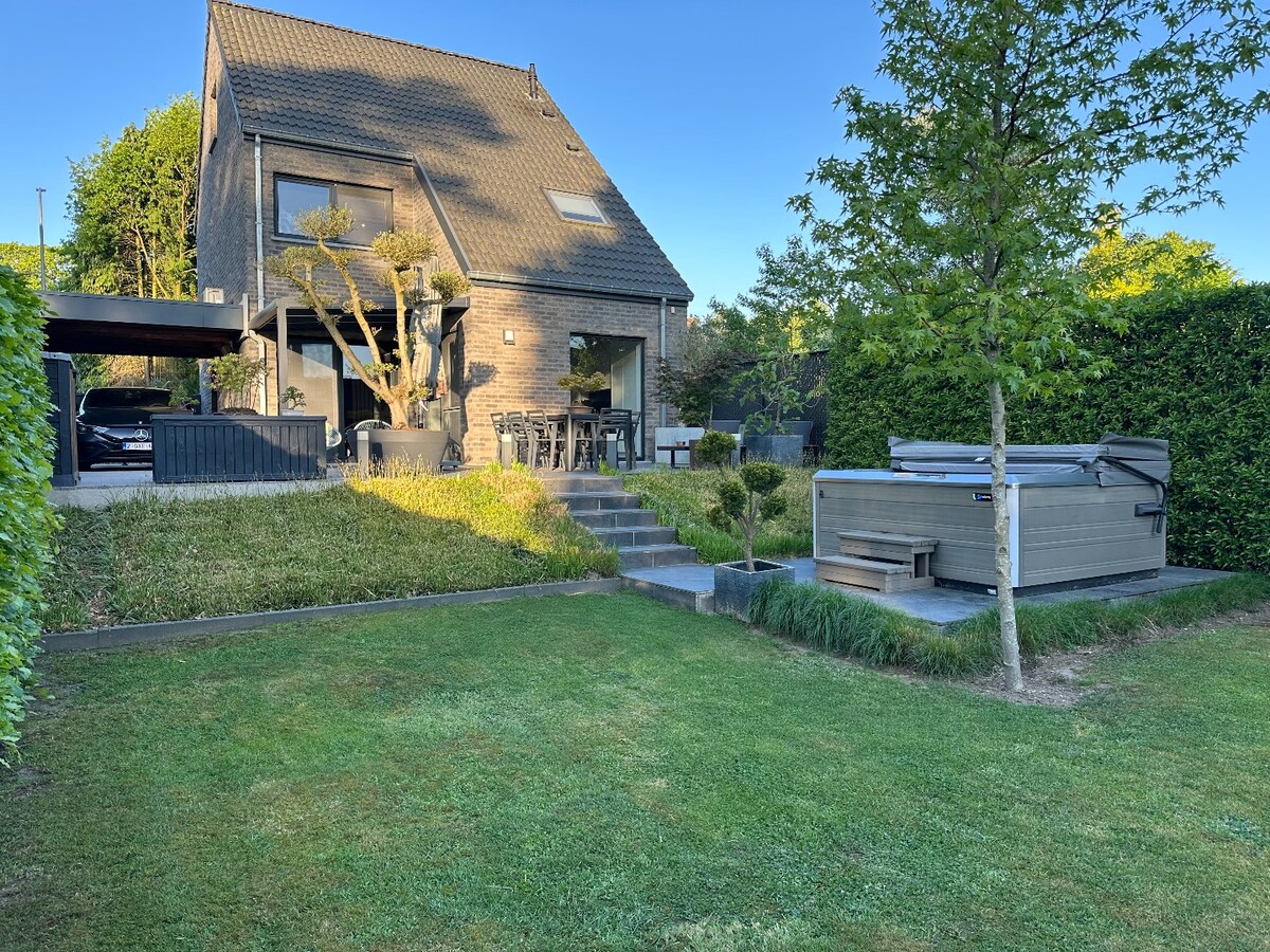 Instapklare gezinswoning op toplocatie in As 