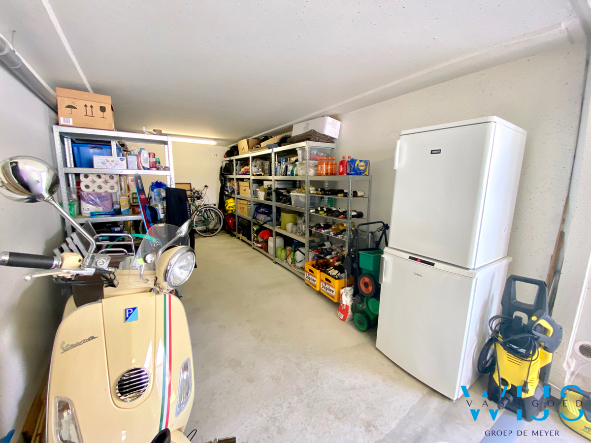 Gelijkvloers appartement met zonnige tuin &amp; dubbele garage te Sint-Laureins ! 