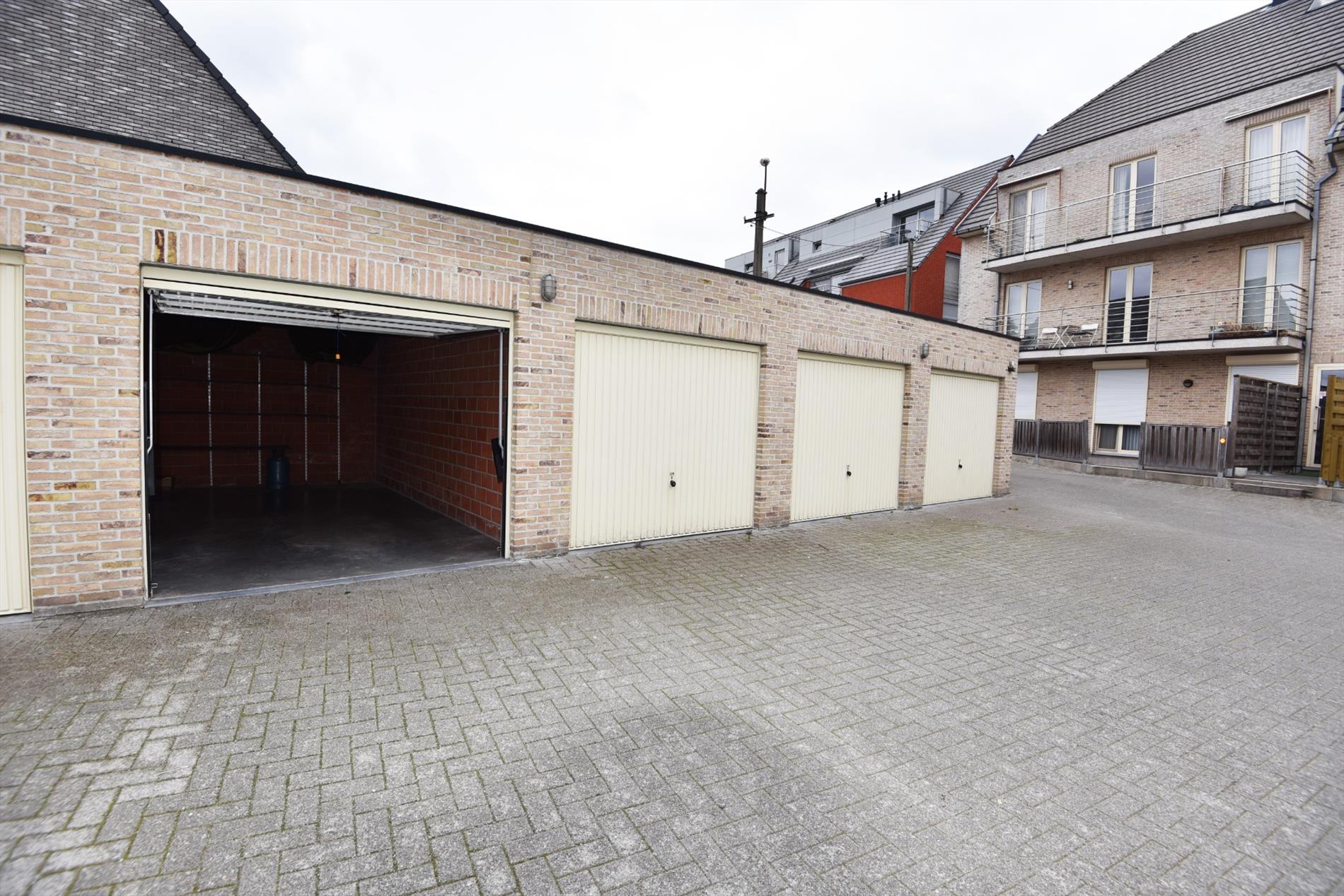 Studio met garage te Assenede centrum 