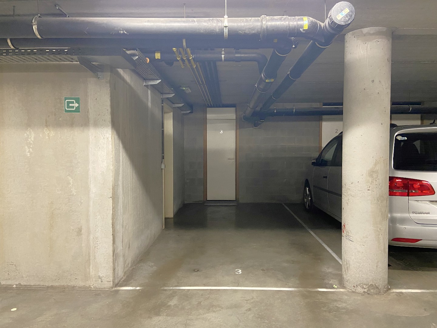 Instapklaar en volledig nieuw geschilderd appartement met 2 slaapkamers in hartje Deerlijk! 