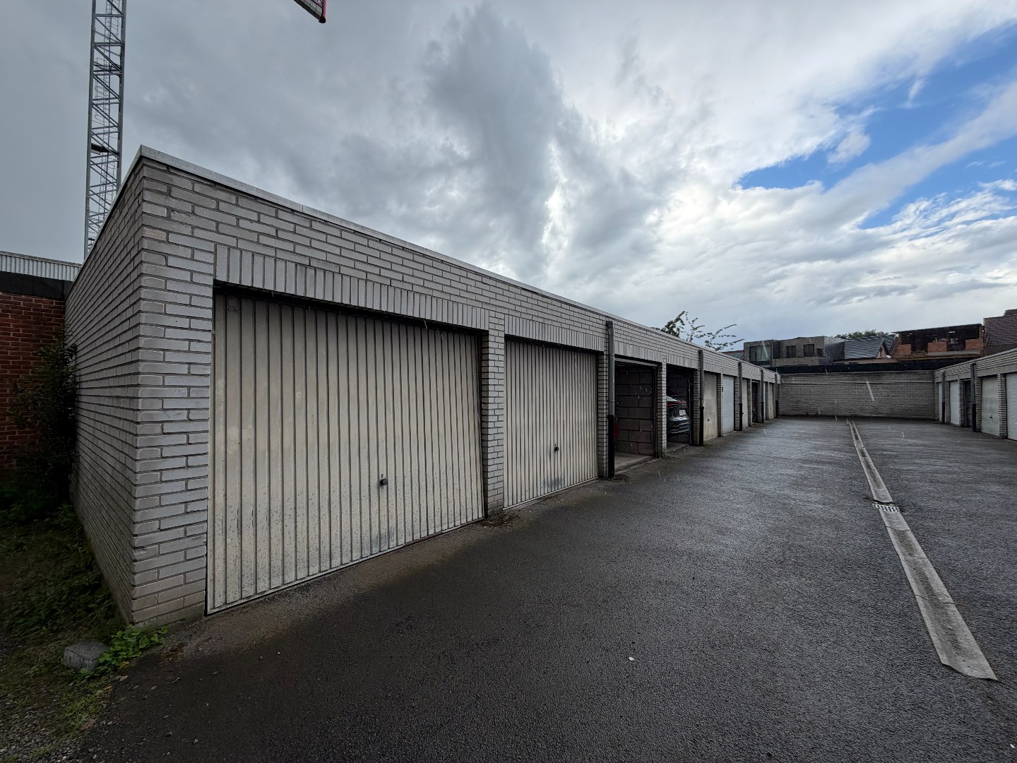 Ruim appartement met 2 slaapkamers, garage en airco in het centrum van Geel 