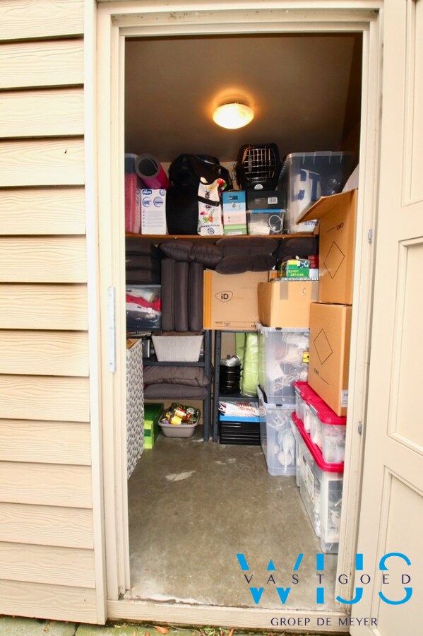 GELIJKVLOERS appartement met 2 slaapkamers &amp; garage te Ertvelde! 