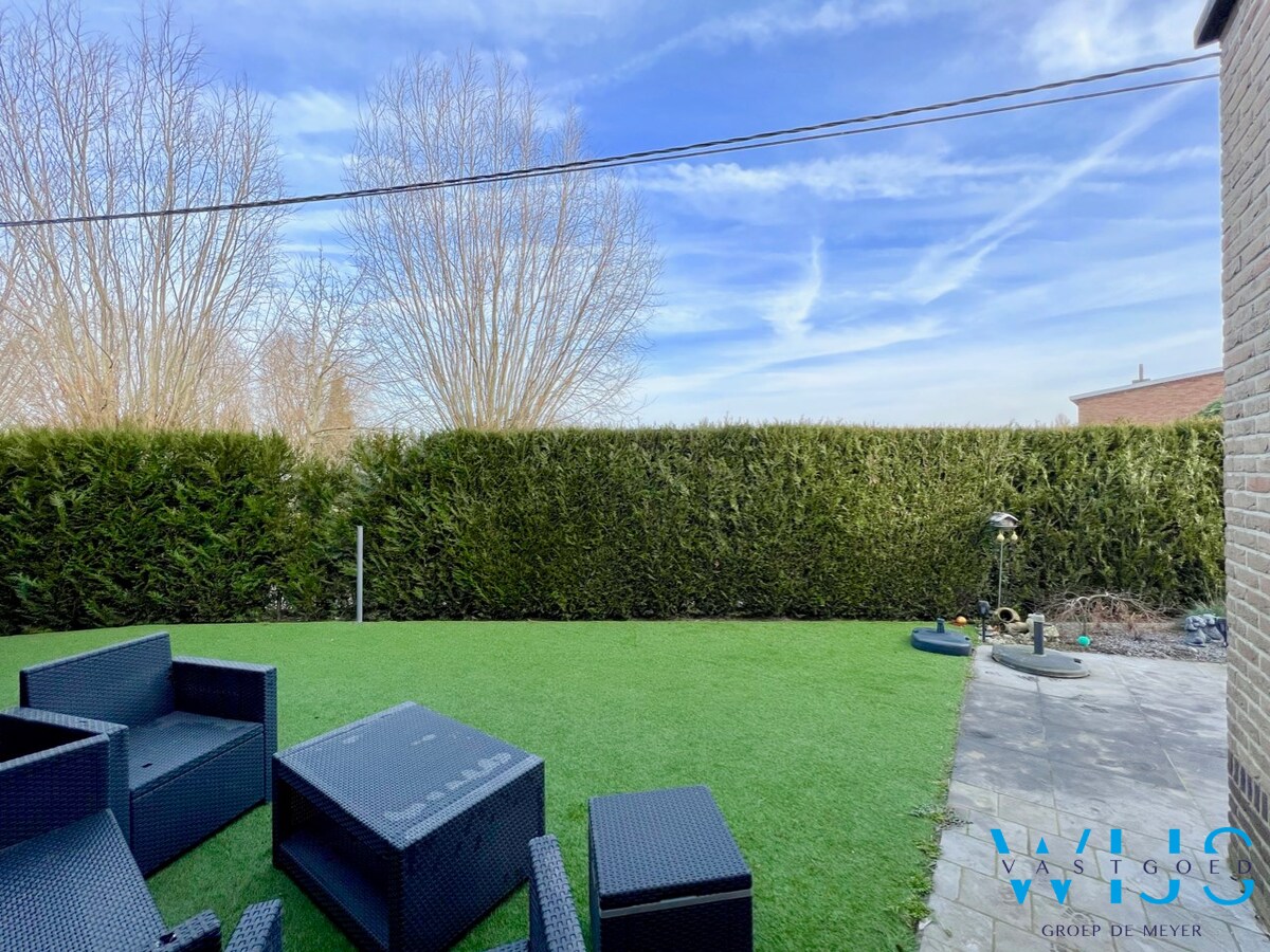 Landelijk gelegen halfopen bebouwing te Assenede 