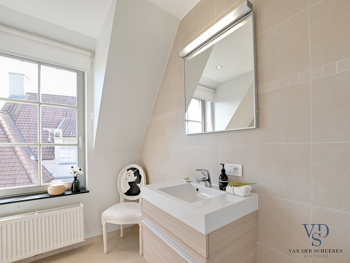 Recente, stijlvolle villa in rustige verkaveling ! 