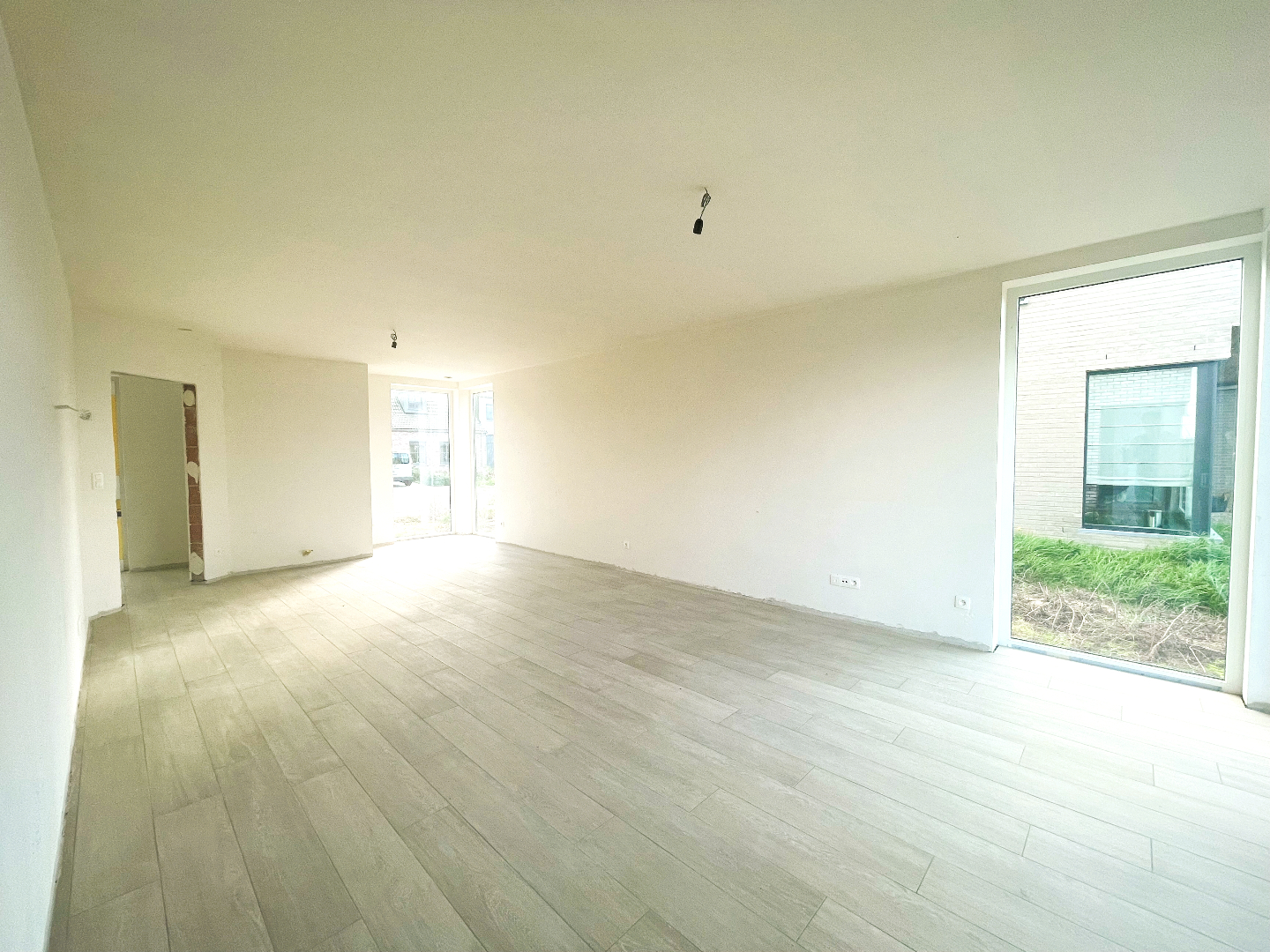 Ruime nieuwbouwwoning met garage en tuin op 300m² 