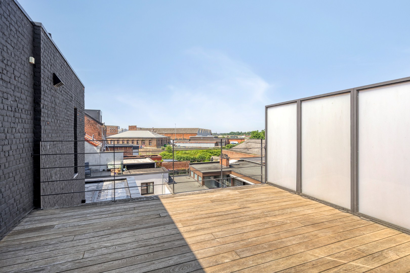 Instapklaar appartement met ruim terras en 2 slaapkamers - EPC A 