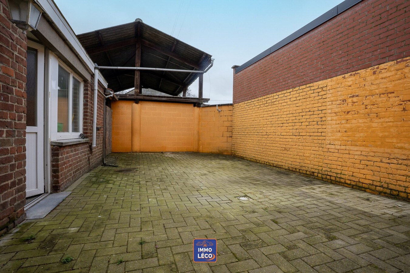 Maison avec grande terrasse et parking privatif, TOP SECTEUR ! 