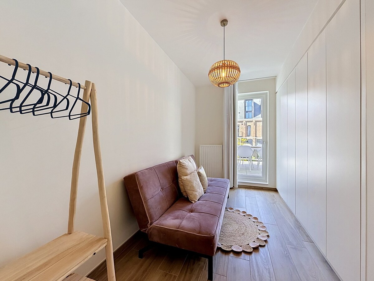 Nieuw appartement met riant terras en garage te centrum Zottegem 