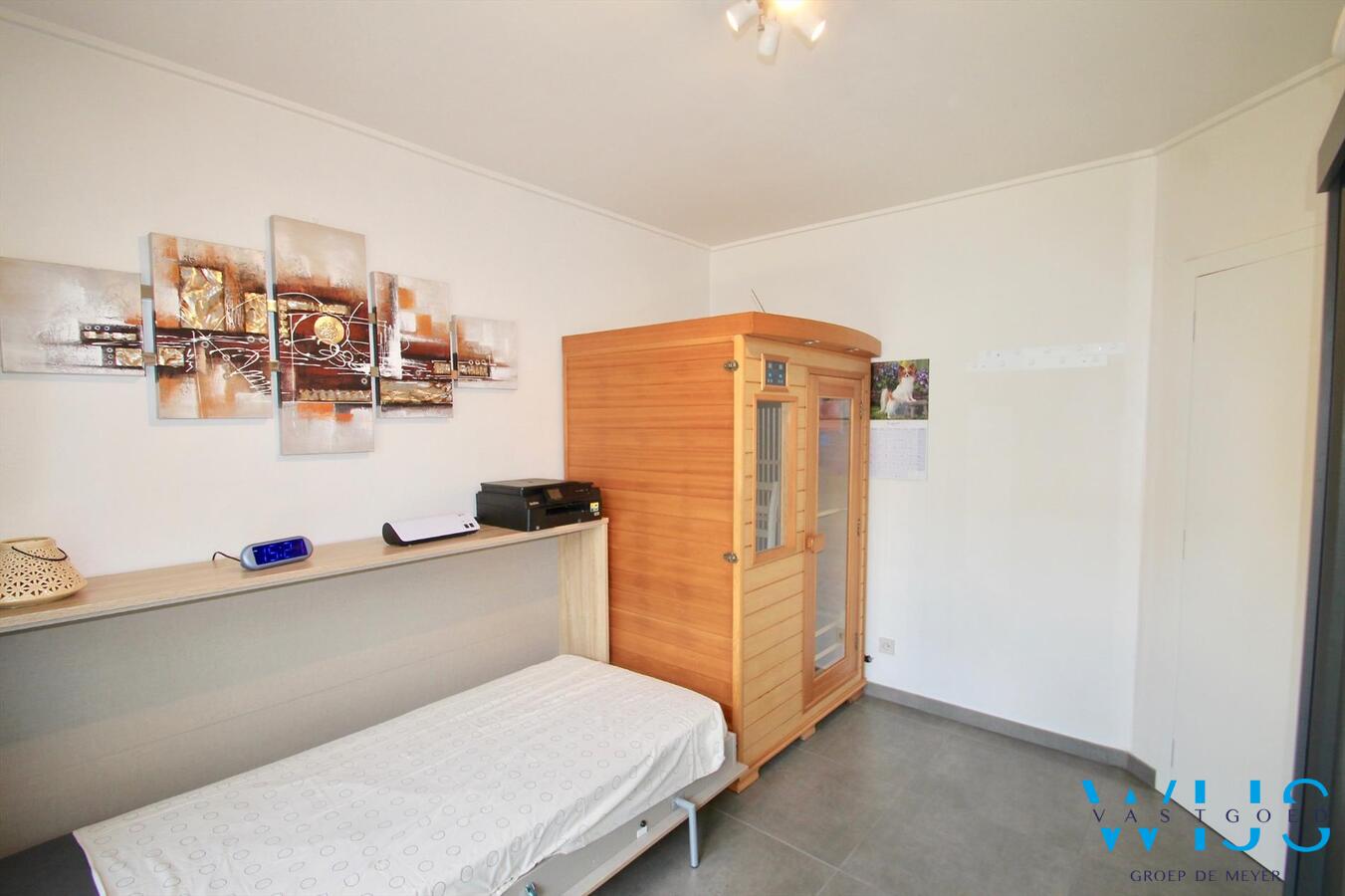 Magnifiek onderhouden woonhuis in een gezellige woonwijk te Evergem ! 