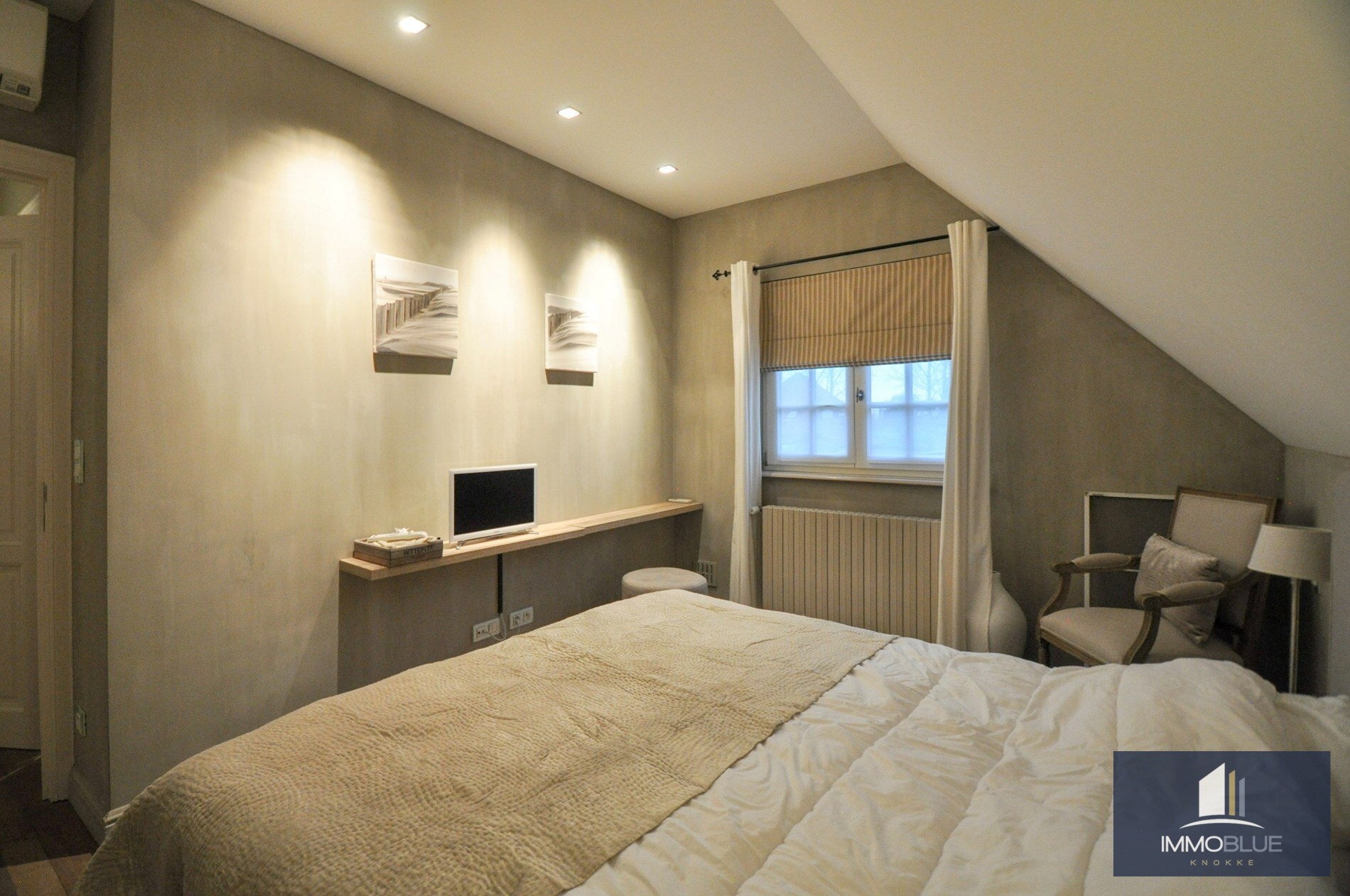 Une villa de charme située dans un quartier résidentiel calme. 