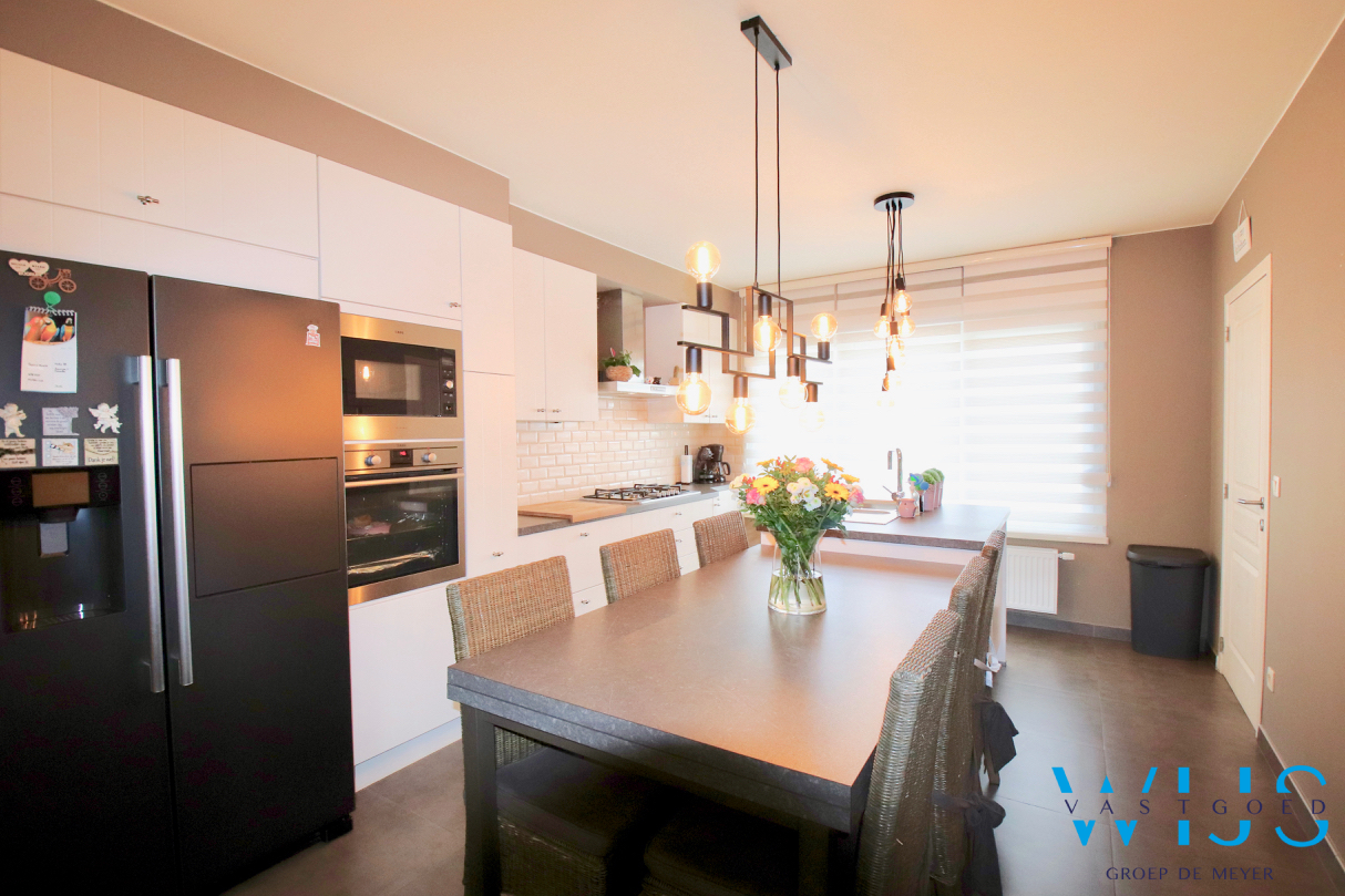 Instapklare gezinswoning met ZUIDgerichte tuin te Evergem! 