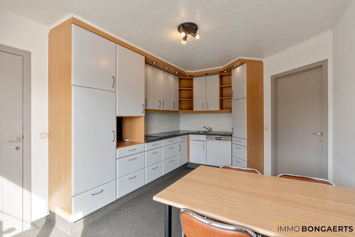 Ruime woning met 3 slaapkamers 