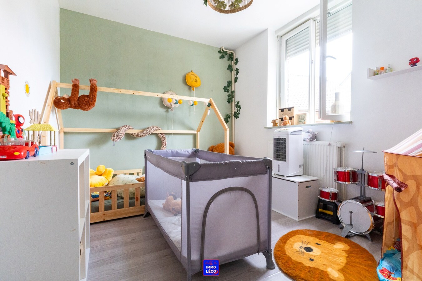 Maison rénovée avec 3 chambres et cour 