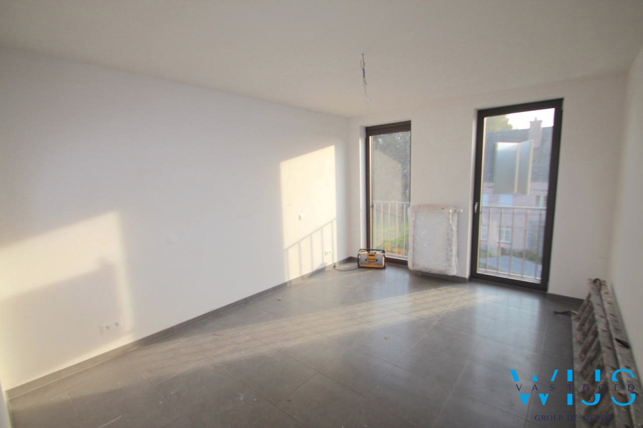 Prachtige duplex + garage in het rustige landelijke OOSTEEKLO 