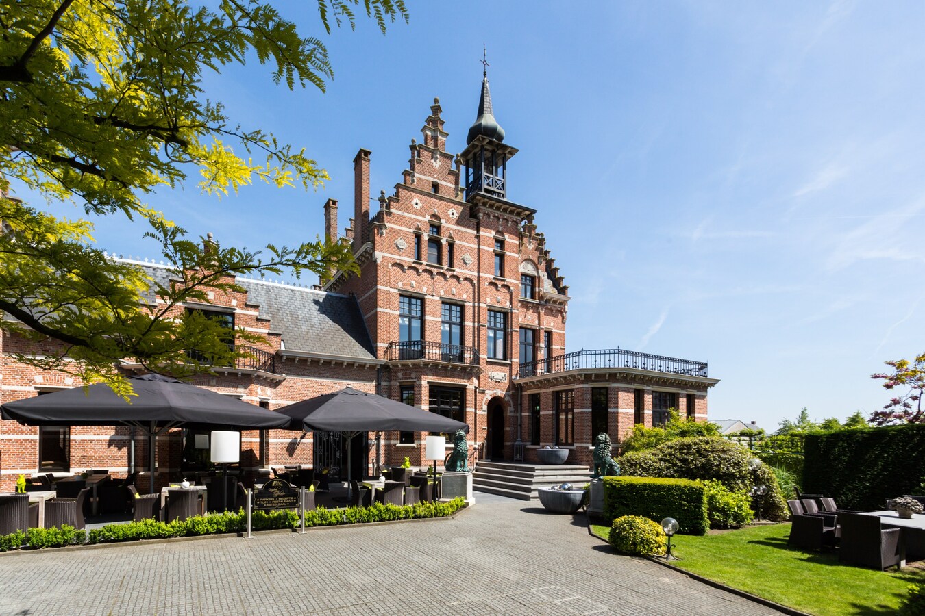 Multifunctioneel en prestigieus kasteeldomein "Kasteel van Saffelaere" 