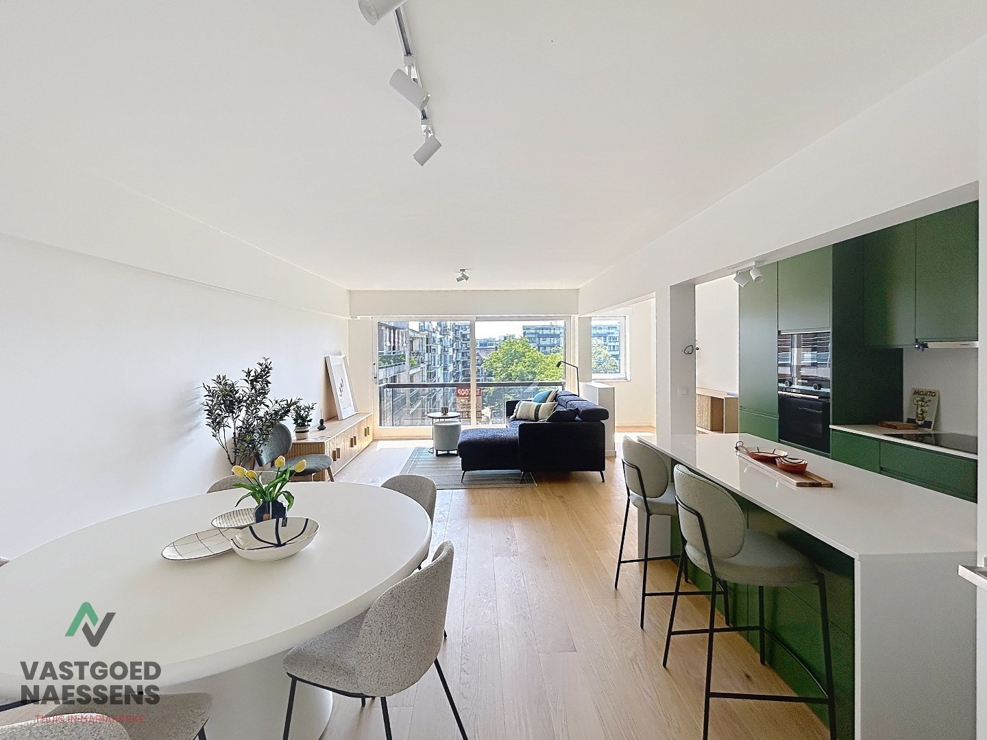 LUXUEUS GERENOVEERD 2 SLPK APP MET ZICHT OP GROEN 