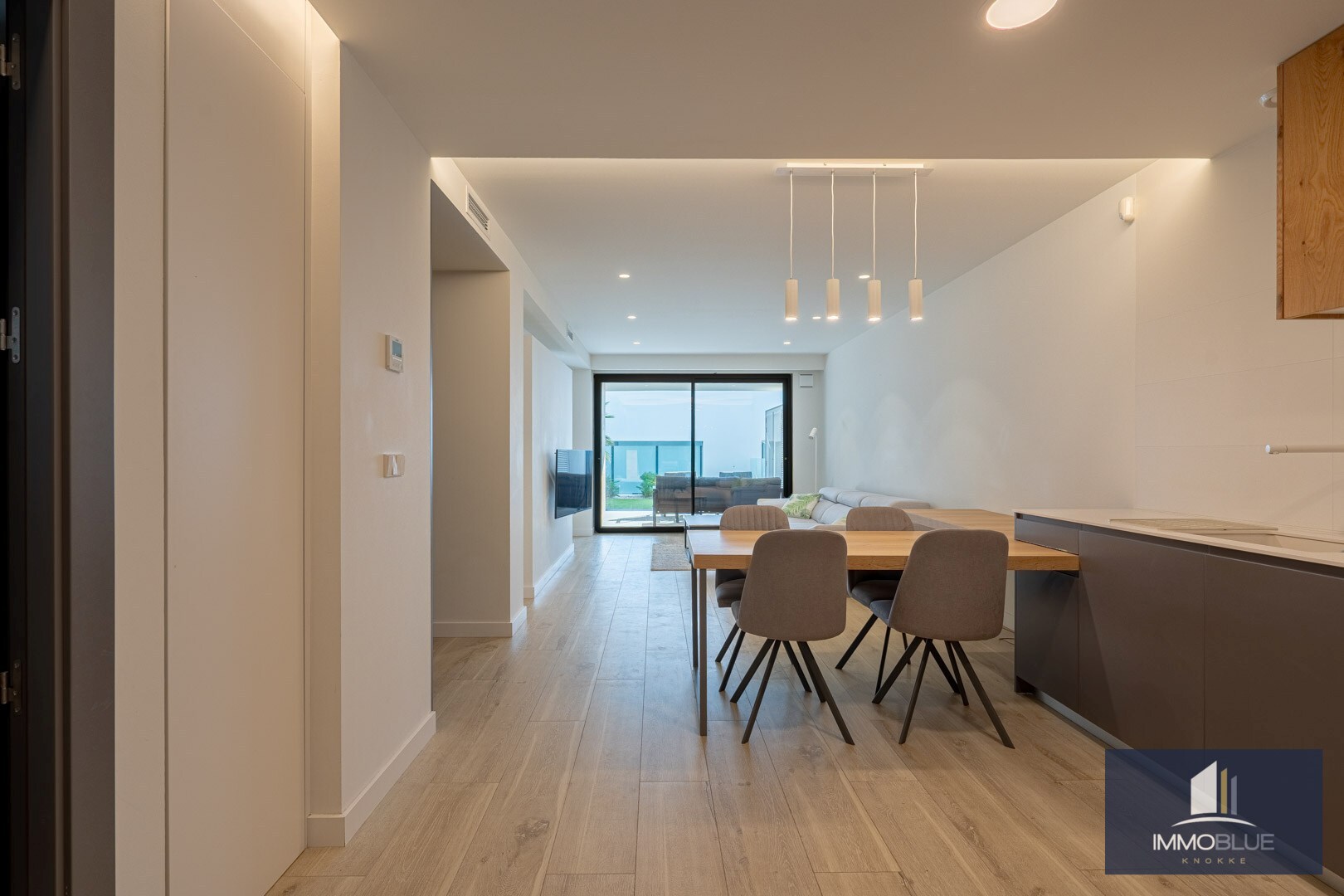 Appartement ensoleillé avec deux chambres à Cumbre del Sol. 