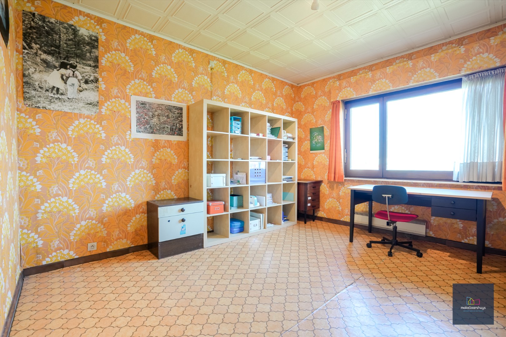 Ruime bungalow met garage op 1980m² grond 