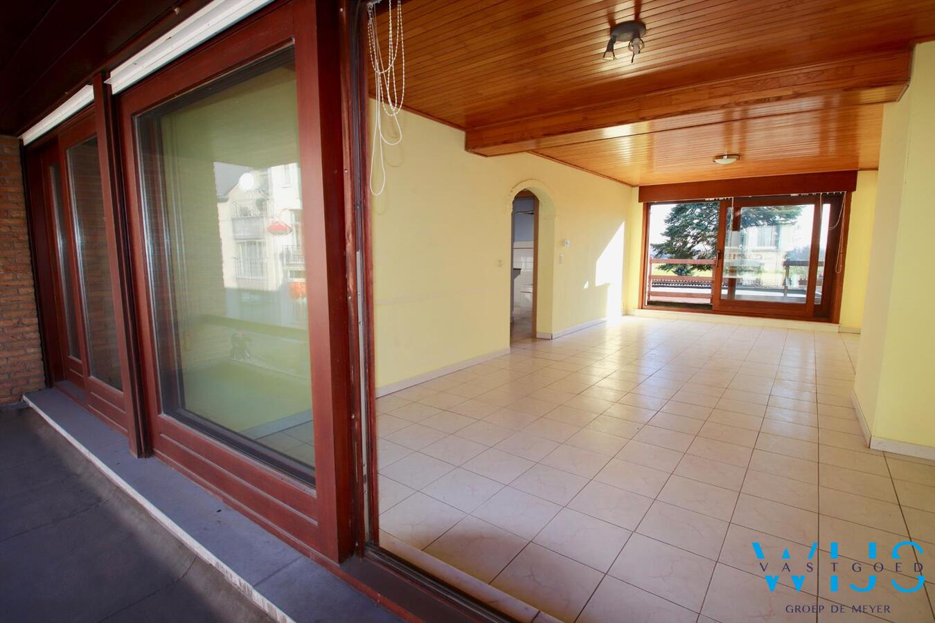 Woning met 2 entiteiten (MOGELIJKHEDEN) en garage in centrum ASSENEDE! 