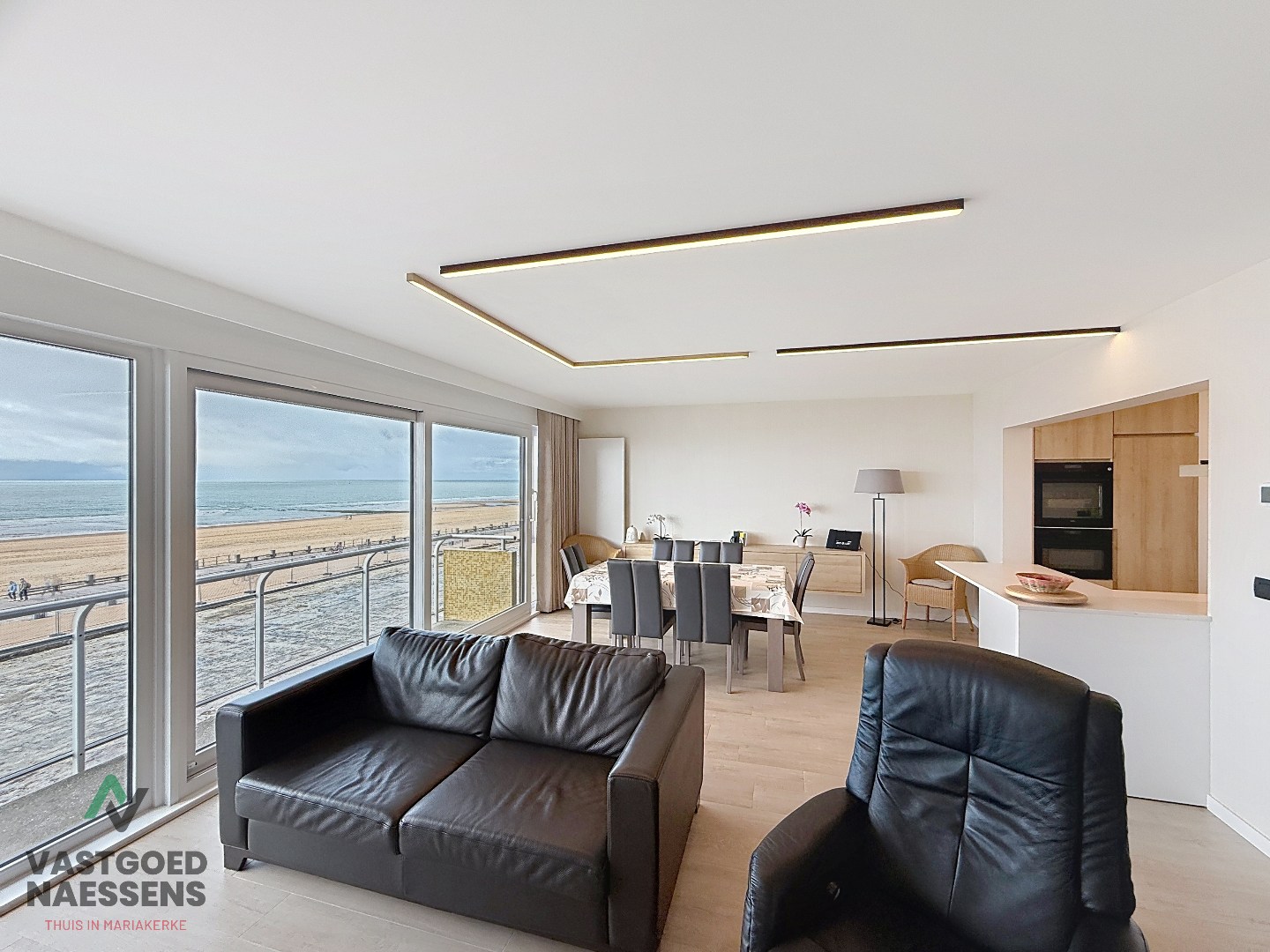 SCHITTEREND VERNIEUWD 3 SLPK APP MET ZICHT OP ZEE EN TERRAS 