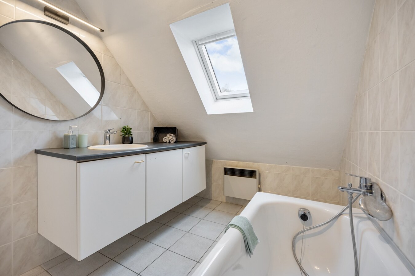 Perfect gelegen BETAALBAAR appartement te Lummen 
