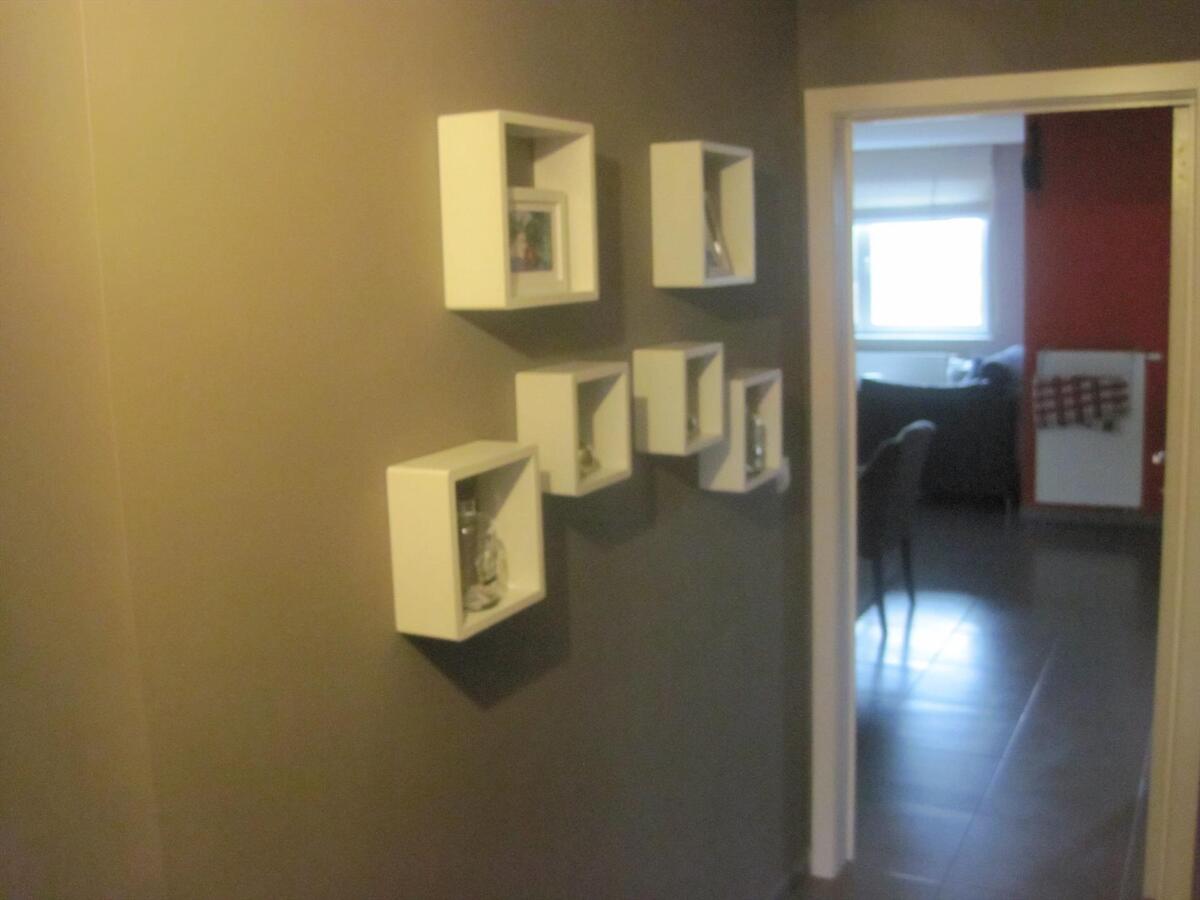 Ruim appartement mét garage. Uitstekende prijs-kwaliteit ! 