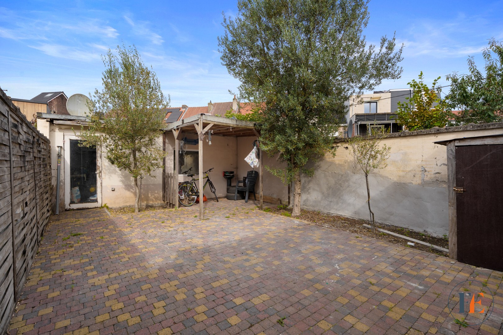 Instapklare eengezinswoning  in de Bloemekenswijk met BEZOEKMOMENT op 17/1 