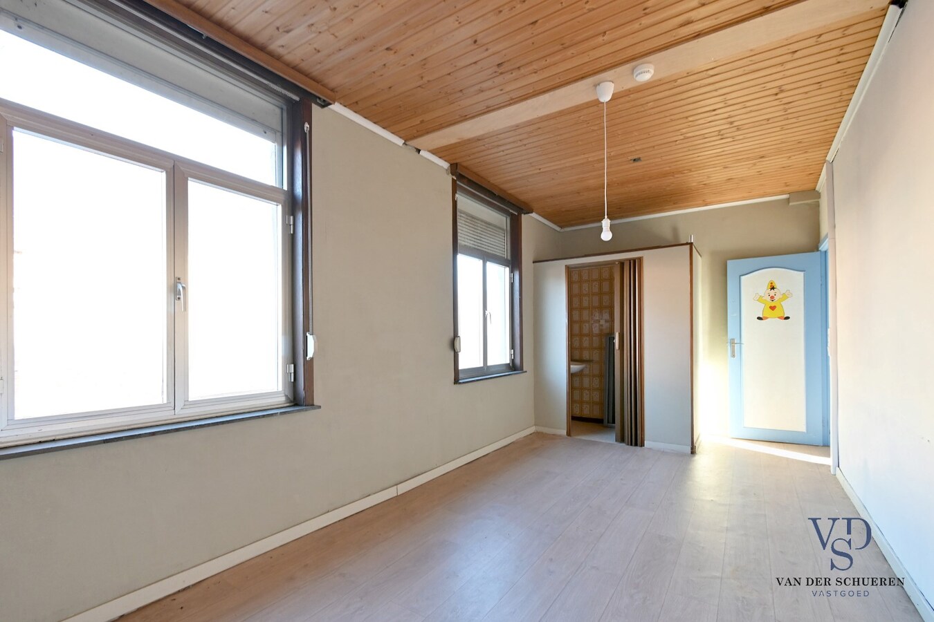 Uniek handelspand met woongedeelte in hartje Eine ! 