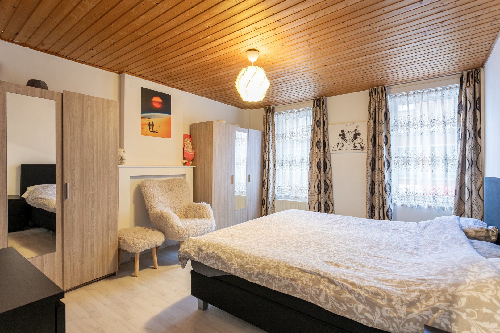 Instapklare woning met 3 slaapkamers, veranda en garagebox in Lembeek 