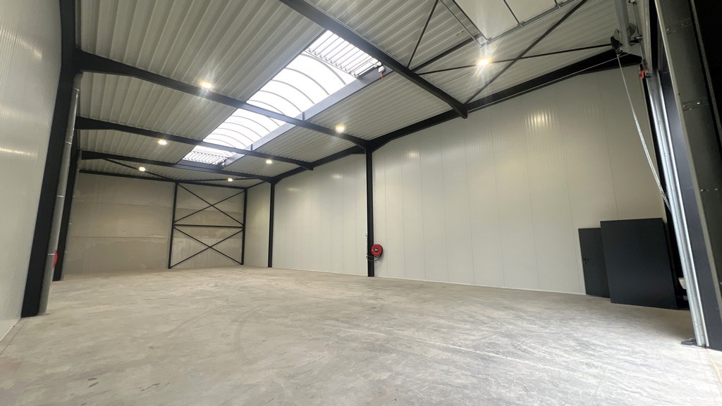 Nieuwbouw magazijnen te huur in Buggenhout