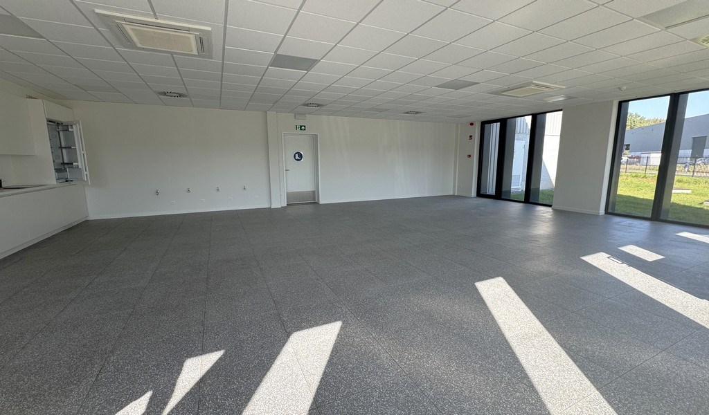 Logistieke loodsen te huur in Canal Logistics Centre Willebroek