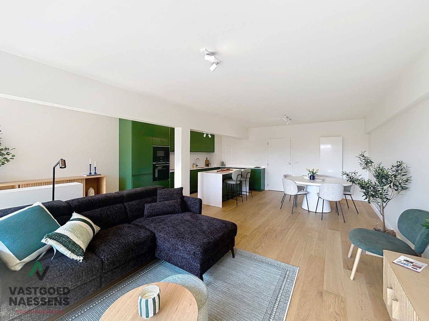 LUXUEUS GERENOVEERD 2 SLPK APP MET ZICHT OP GROEN 